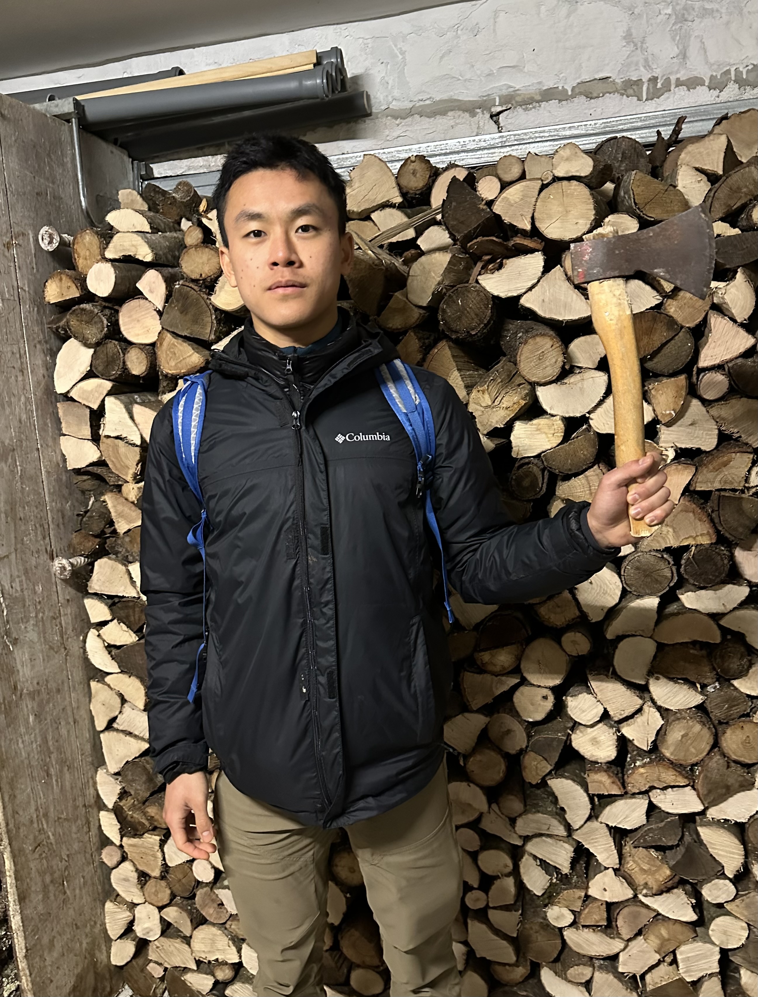 assets/right-me-0.jpeg|170